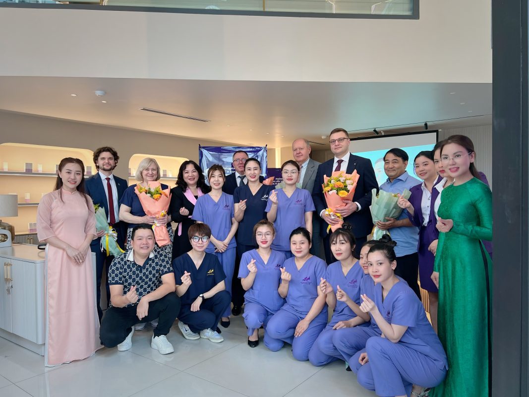 PHÒNG KHÁM DA LIỄU VÀ THẨM MỸ PGS.TS.BS LÊ NGỌC DIỆP