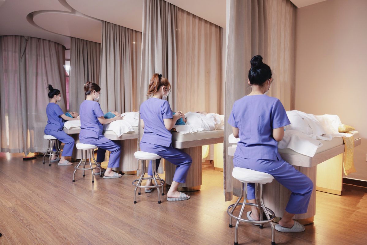 PHÒNG KHÁM DA LIỄU VÀ THẨM MỸ PGS.TS.BS LÊ NGỌC DIỆP